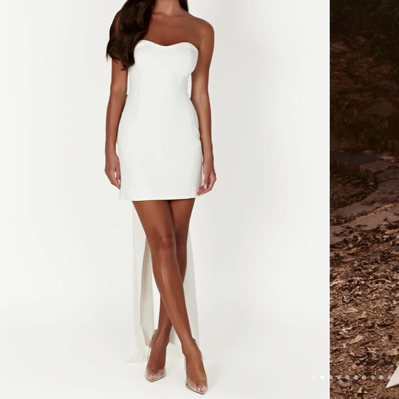 MEREDITH Strapless Bow Mini Dress - White - Picture 2 of 16